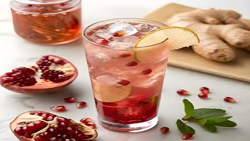 Pomegranate Ginger Fizz